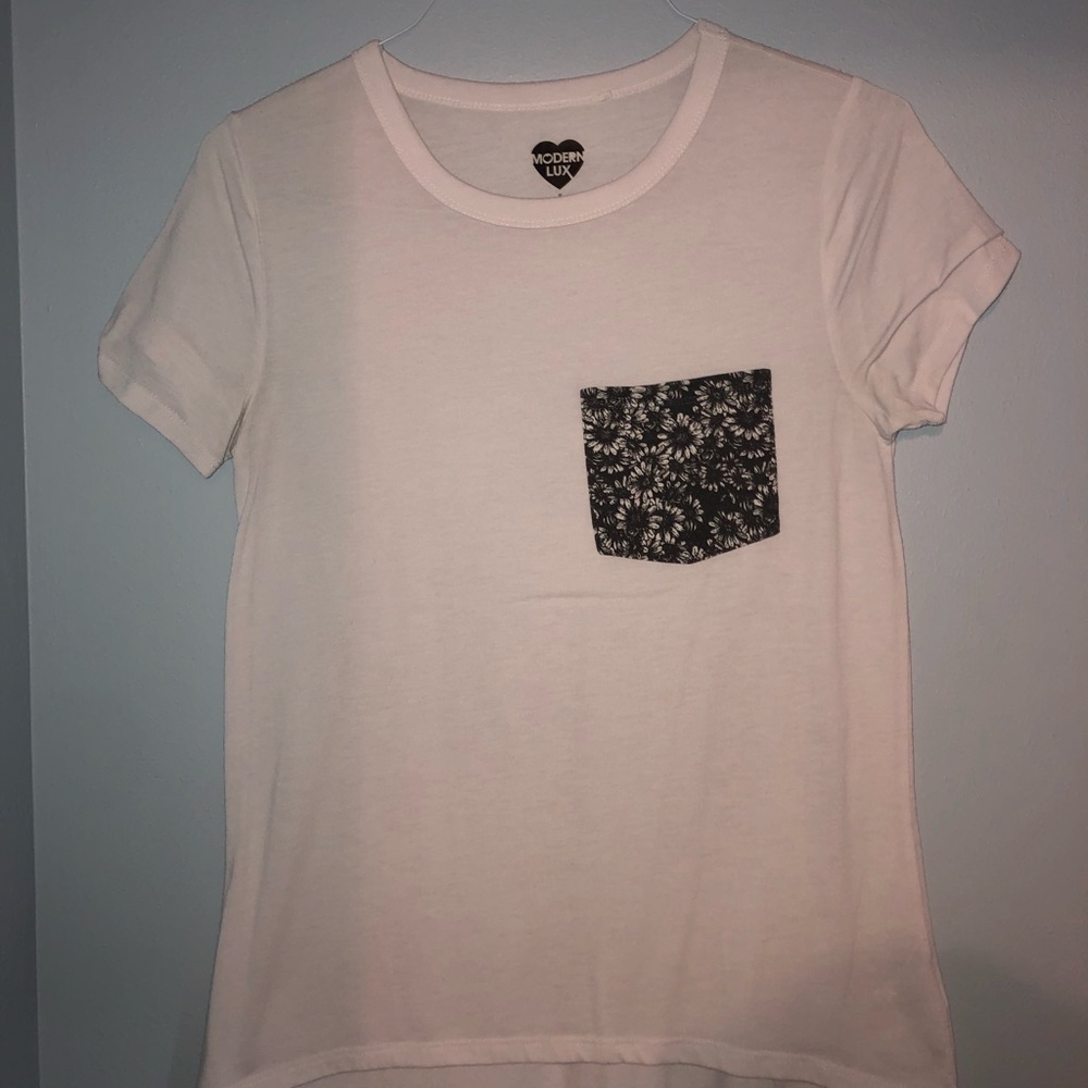 Scoop neck soft T-shirt